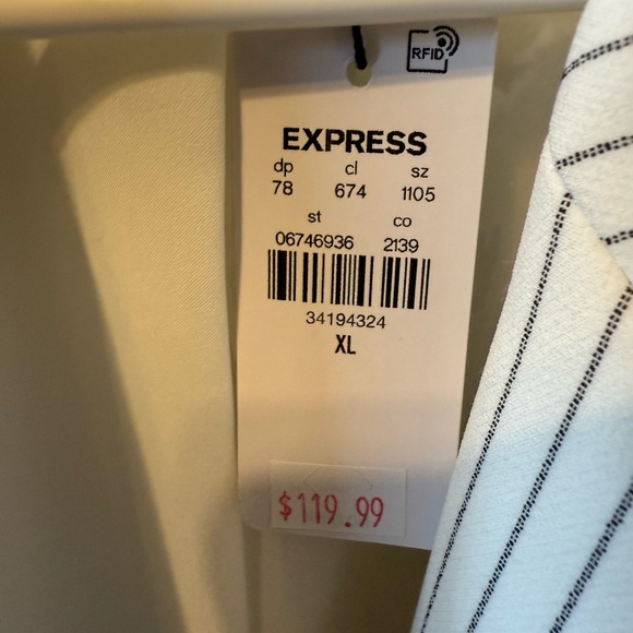 NWT Women’s Express blazer size XL - Picture 2 of 4